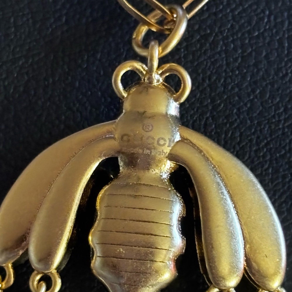 Elegant Upcycle Bee Pull Charm - Picture 2 of 3